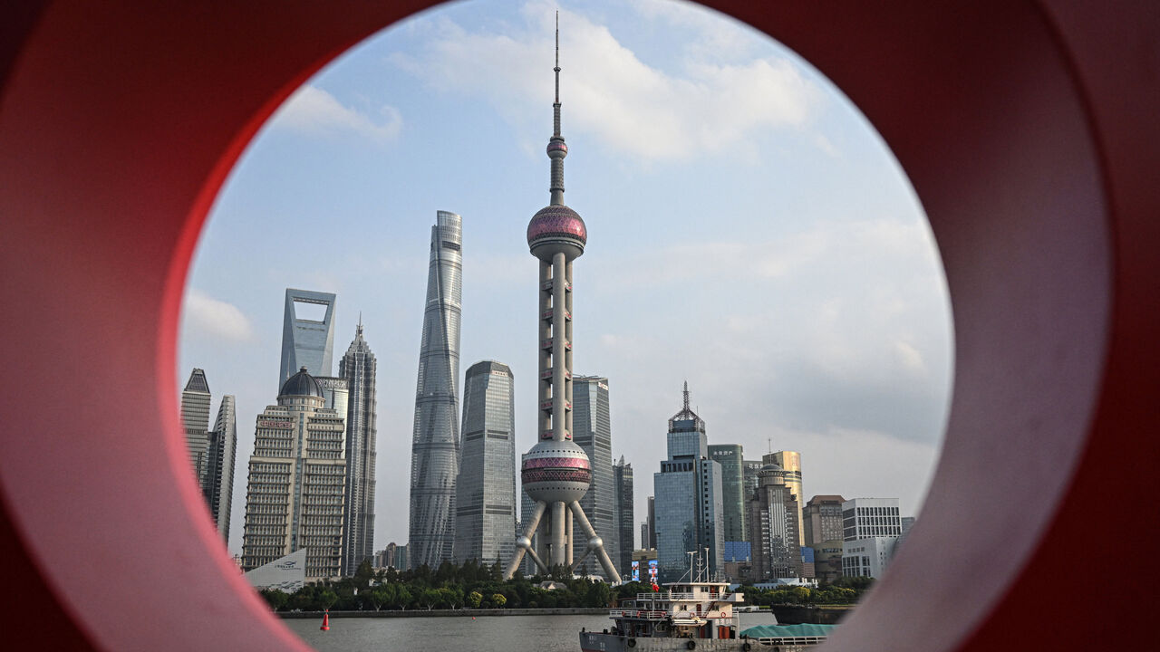 China bad loan crisis - China’s Bad Loan Crisis: Asset Managers Face New Risks